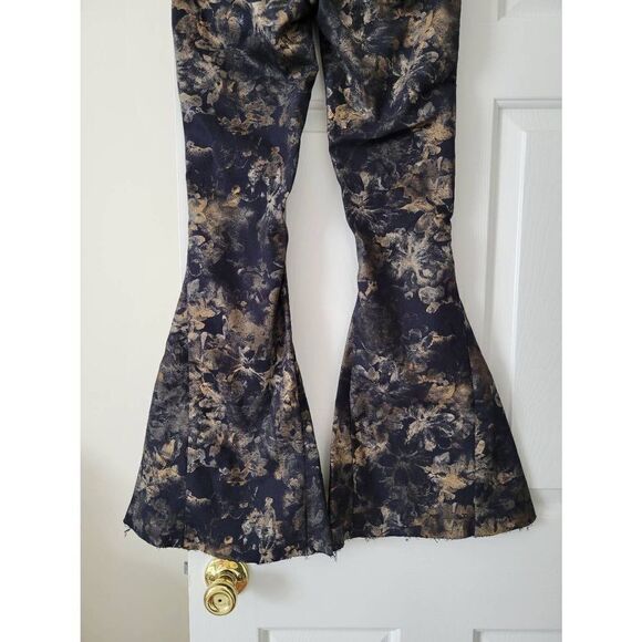 Free People Inferno Flare Bronze Combo Abstract Floral Pants 26 NWOT - Picture 10 of 11